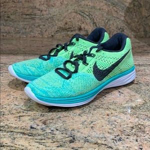 LIKE-NEW NIKE FLYKNIT LUNAR 3 (W)